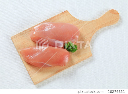 Fresh chicken breast fillets 18276831