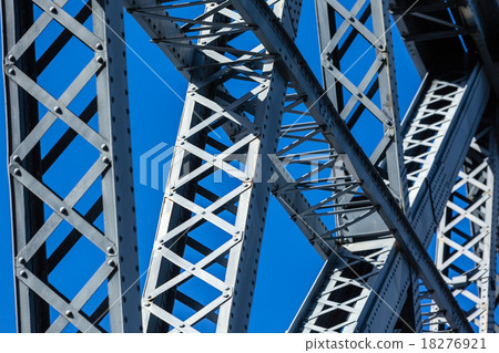 Modern Bridge frame closeup Modern Bridge frame closeup 18276921