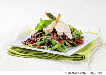 Chicken breast with red beans and arugula Chicken breast with red beans and arugula 18277206