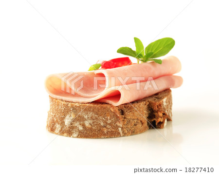Open faced ham sandwich 18277410