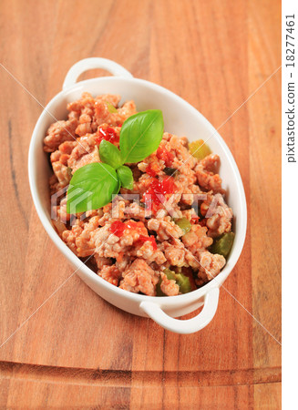 Minced meat stir fry 18277461