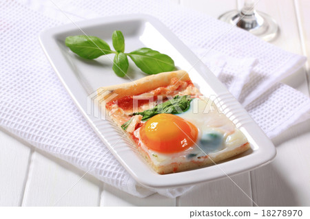 Pizza Alla Bismarck Pizza Alla Bismarck 18278970