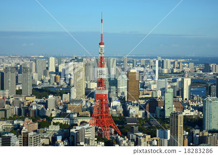 東京鐵塔和東京中央風景 東京鐵塔和東京中央風景 18283286