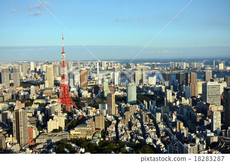 東京鐵塔和東京中央風景 18283287