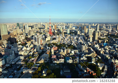 東京鐵塔和東京中央風景 東京鐵塔和東京中央風景 18283288
