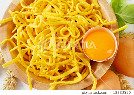 Thin spaetzle Thin spaetzle 18283530