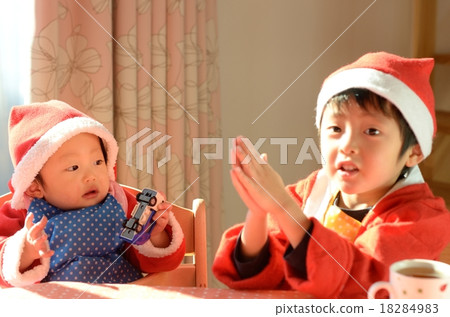 A child A child 18284983