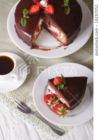 strawberry cake with chocolate and coffee top view 18287052