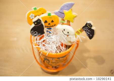 Halloween version original icing cookie. 18290141