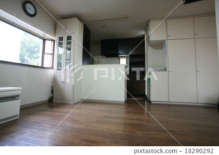 House before renovation 18290292