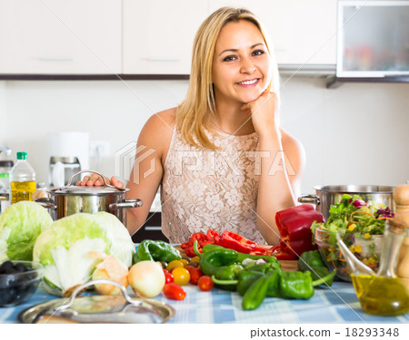 Smiling woman with veggies 18293348