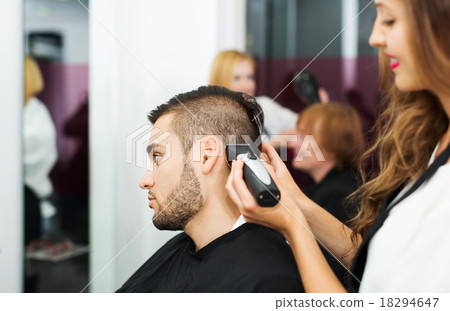 Barber makes the cut for man 18294647