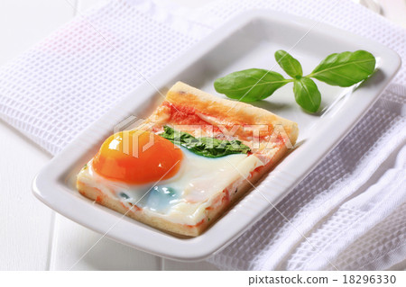 Pizza Alla Bismarck Pizza Alla Bismarck 18296330