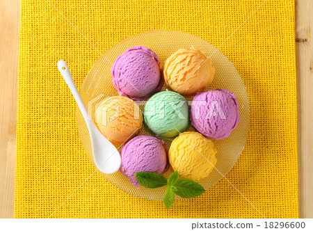Assorted ice cream 18296600