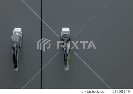 Metal locker 18298149