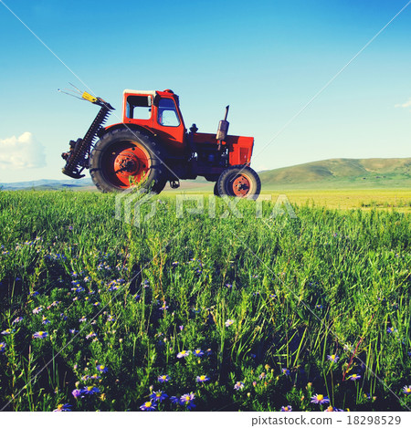 Tractor Agriculture Tranquil Remote Suburb Field Concept 18298529