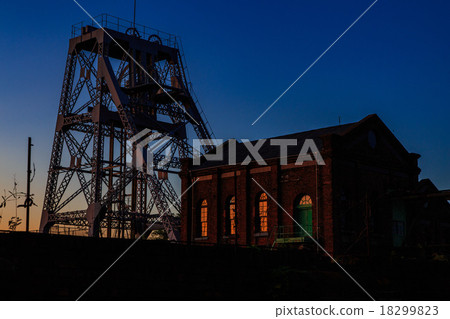 Dusk of World Heritage Manda pit Dusk of World Heritage Manda pit 18299823