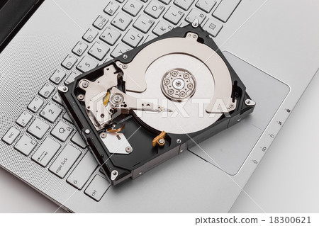 HDD over notebook keyboard 18300621