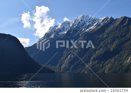 Milford Sound Milford Sound 18301734