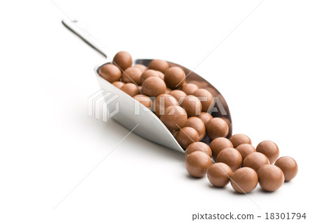 chocolate balls in metal scoop 18301794