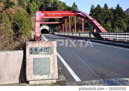 Hadano Kiyokawa線的Kakadagawa橋 Hadano Kiyokawa線的Kakadagawa橋 18302038