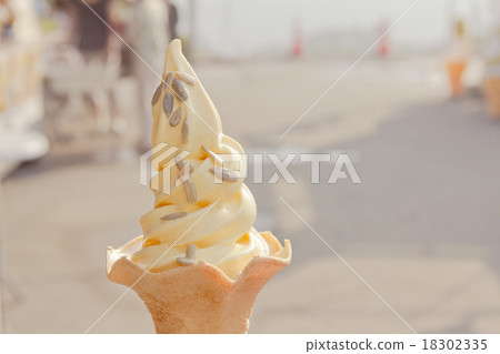 Sunflower soft cream Sunflower soft cream 18302335