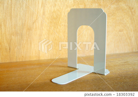 Book end 18303392