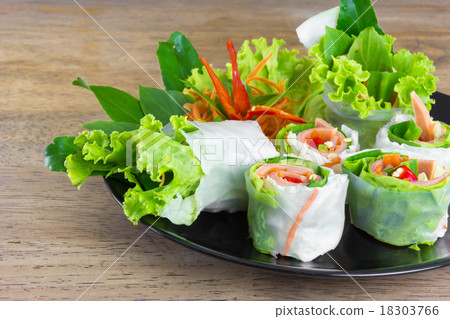 Fresh Spring Roll 18303766