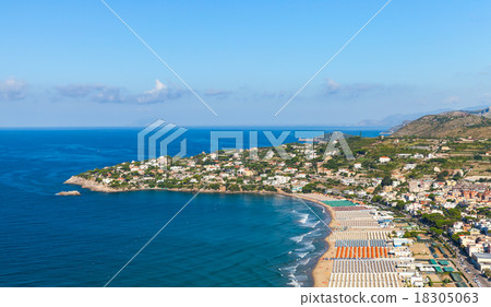 Mediterranean Sea landscape. Wide public beach 18305063