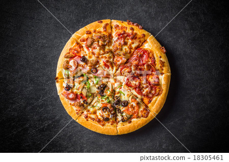 Mix pizza Mixture pizza Italian food overlook 18305461