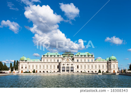 blue sky with cloud over Upper Belvedere Palace blue sky with cloud over Upper Belvedere Palace 18308343