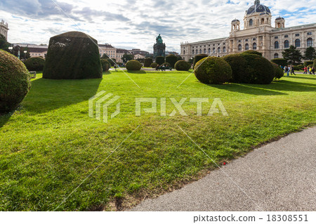 green lawn on on Maria Theresien Platz, Vienna green lawn on on Maria Theresien Platz, Vienna 18308551