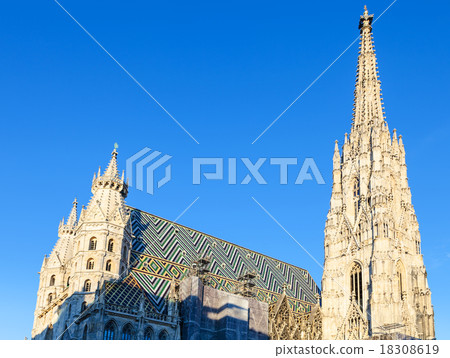towers of Stephansdom in Vienna and blue sky 18308619