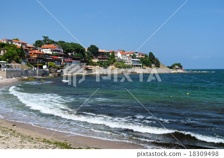Sea coast in ancient city of Nessebar, Bulgaria 18309498