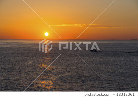 The sunset of Okhotsk The sunset of Okhotsk 18312361