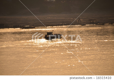 Cambodia Krat Mekong River and sunset and ferryboat Cambodia Krat Mekong River and sunset and ferryboat 18315410