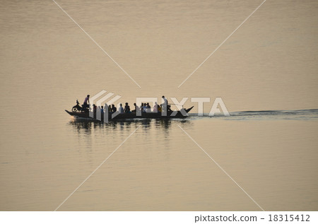 Cambodia Krat Mekong River and sunset and ferryboat 18315412