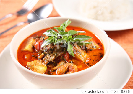 Kaeng Pled Ped Yang (Roasted Duck in Red Curry) Kaeng Pled Ped Yang (Roasted Duck in Red Curry) 18318836