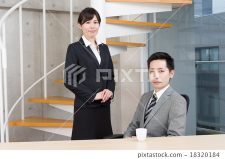 總統和秘書問題解決諮詢形象 總統和秘書問題解決諮詢形象 18320184