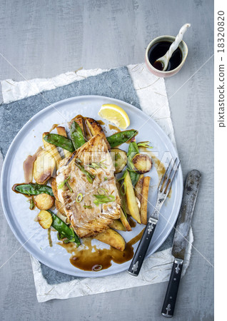 Coalfish Filet with Vegetable 18320820