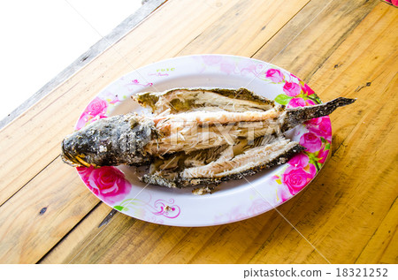 grilled snakehead fish 18321252