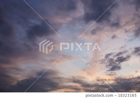 Patterns of clouds on the evening sky. 18323165