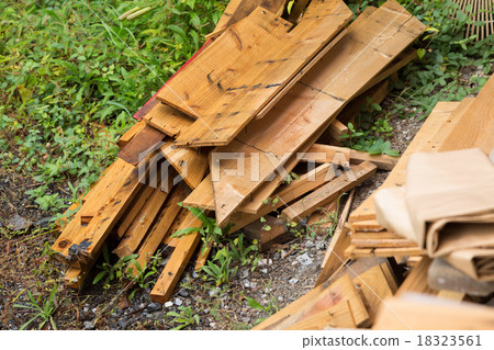 Building waste 18323561