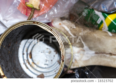 Garbage. 18323702