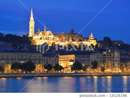 Danube river, Matthias Church, Fisherman's Bastion Danube river, Matthias Church, Fisherman's Bastion 18326196