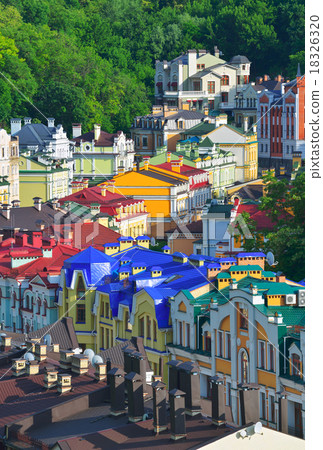 Old streets of Kiev 18326320