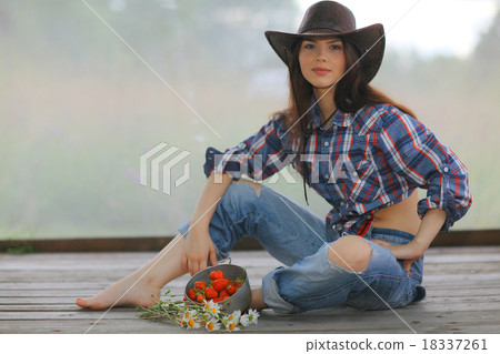 young girl in a cowboy hat young girl in a cowboy hat 18337261