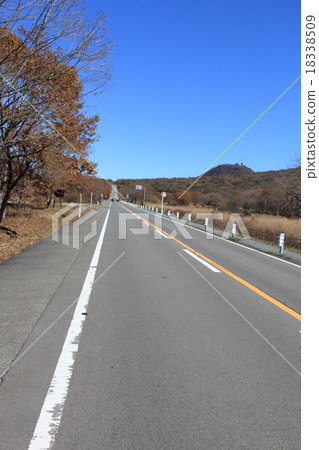 A straight road of Mt. Haruna A straight road of Mt. Haruna 18338509