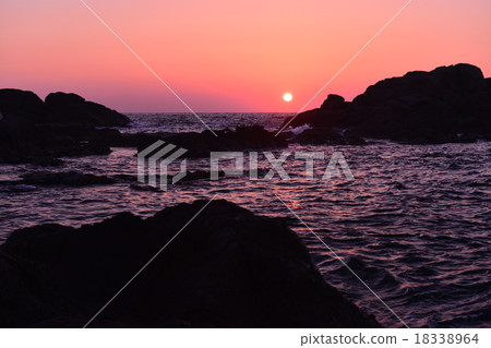 薩寧的晚上風景 薩寧的晚上風景 18338964