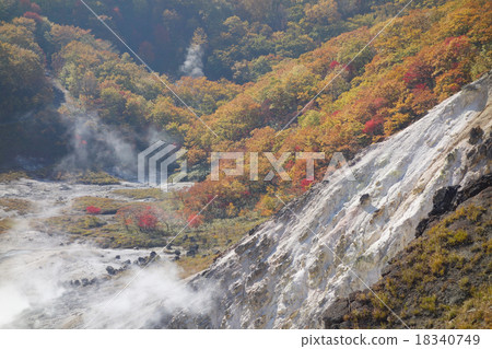 Noboribetsu在Oyunuma秋天 18340749